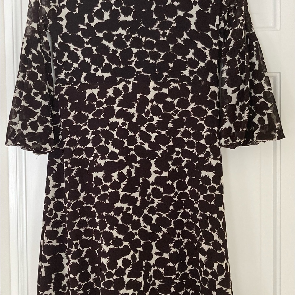 BCBG V-neck dress with bell sleeves Size XS​​